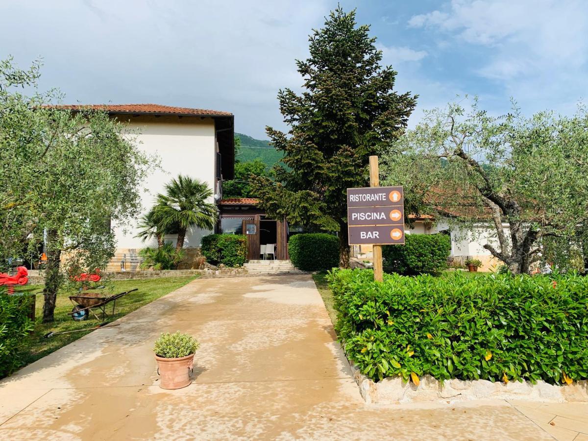 Agriturismo Il Castagneto Падула Экстерьер фото