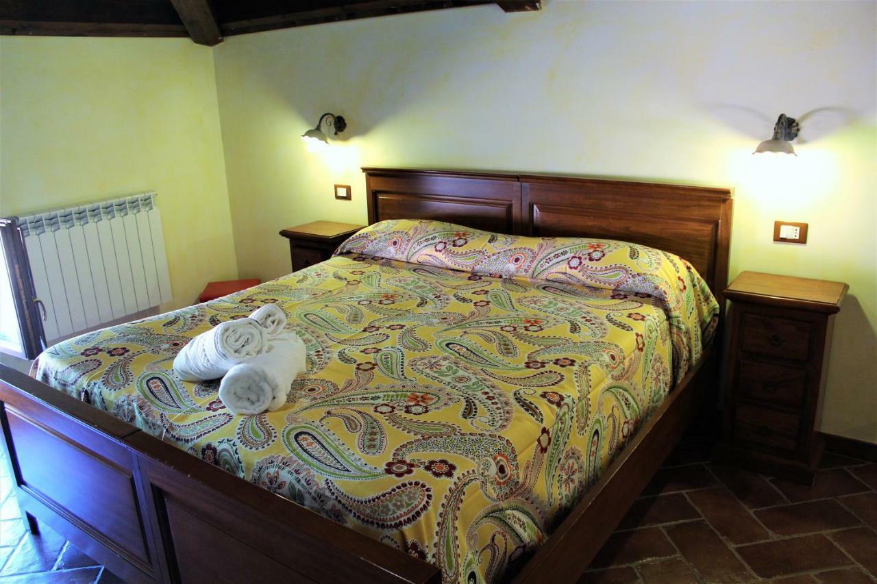 Agriturismo Il Castagneto Падула Экстерьер фото